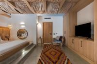 TV a/nebo společenská místnost v ubytování Harbour Suites Fethiye