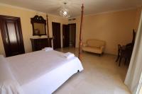 Postel nebo postele na pokoji v ubytování Villa de lujo en Torremolinos