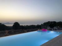 Bazén v ubytovaní Rethymno Villas alebo v jeho blízkosti