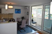 Posedenie v ubytovaní Newly renovated apartment ''Marin'' in the center!