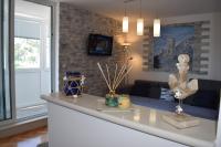 Televízia a/alebo spoločenská miestnosť v ubytovaní Newly renovated apartment ''Marin'' in the center!