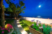 A garden outside Villa Gaetano Praiano