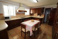 Kuchyň nebo kuchyňský kout v ubytování Villa de lujo en Torremolinos