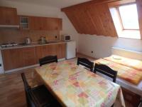 Kuchyň nebo kuchyňský kout v ubytování Apartments Večerník Rokytnice