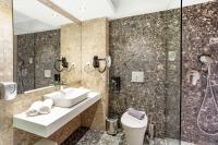 A bathroom at Akti Imperial Deluxe Resort & Spa Dolce by Wyndham