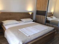 Posteľ alebo postele v izbe v ubytovaní Apartments Sea Vodice