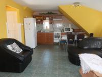 Kuchyňa alebo kuchynka v ubytovaní Andi Apartman