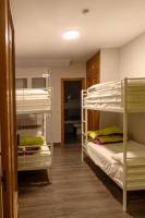 Postel nebo postele na pokoji v ubytování Hostel Catedral Burgos