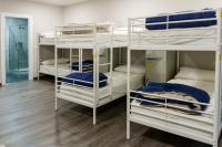 Postel nebo postele na pokoji v ubytování Hostel Catedral Burgos
