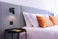 Postel nebo postele na pokoji v ubytování Calacatta Housing