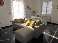 A seating area at La Casa Del Merlo by Holiday World
