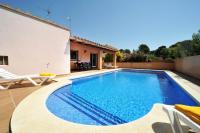 The swimming pool at or close to Ricardel 20