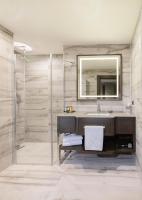 Almira Hotel Thermal Spa & Convention Centerにあるバスルーム