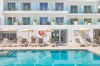 Basen w obiekcie Hotel Ilusion Moreyo - Adults Only lub w pobliżu