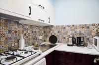 A kitchen or kitchenette at No 8 Galata