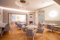 Khu vực ghế ngồi tại Villa Rosenaw