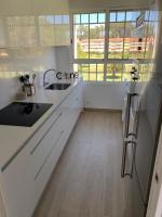 Kuchyň nebo kuchyňský kout v ubytování Apartamento de lujo en La Toja