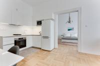 Půdorys ubytování The Dancing House Residence, Two Bedroom Apartment with Balcony near river!