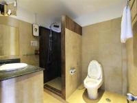 Ein Badezimmer in der Unterkunft Samui Beach Residence Hotel