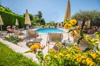 Πισίνα στο ή κοντά στο Villa Daphne