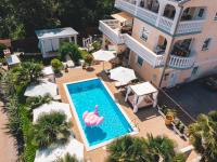 Bazén v ubytovaní Apartments Villa Chiara Opatija alebo v jeho blízkosti