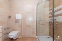 Koupelna v ubytování Jantar Apartamenty - Family Vacation Polanki