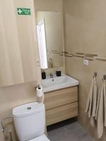 Łazienka w obiekcie Apartamentos Playa Benitez