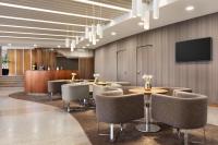 Ramada by Wyndham Lisbonにあるテレビまたはエンターテインメントセンター