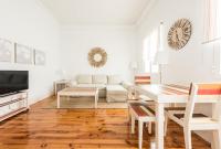 TV a/nebo společenská místnost v ubytování Apartamentos Alcalá
