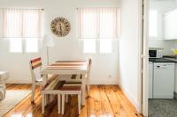 Kuchyň nebo kuchyňský kout v ubytování Apartamentos Alcalá