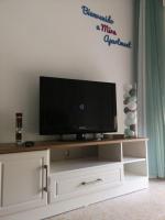 TV a/nebo společenská místnost v ubytování Mira apartman
