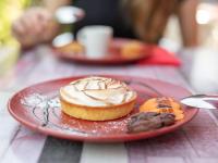 Jídlo v hotelu nebo okolí