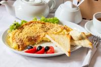 ホテルの敷地内または近くでの食事または食べ物