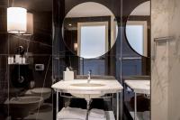 Kúpeľňa v ubytovaní Savoia Hotel Rimini