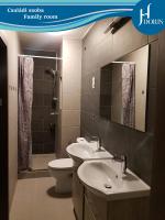 Kúpeľňa v ubytovaní Doris Hotel