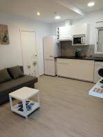Kuchnia lub aneks kuchenny w obiekcie Apartamentos Playa Benitez