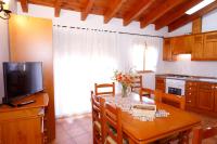 Kuchyňa alebo kuchynka v ubytovaní Casa Enpiera III - Turistrat