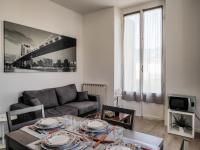 A television and/or entertainment centre at Le Case sul Parco
