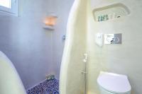 Kúpeľňa v ubytovaní Naxos Island Escape Suites