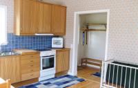 Kuchyň nebo kuchyňský kout v ubytování 2 Bedroom Lovely Home In Dals Rostock