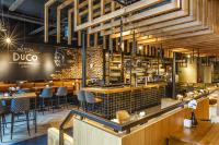 フレッチャー ホテル パレ スタッドホウデルリーク ホフにあるレストランまたは飲食店