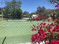 Tenis a/nebo squash v ubytování Apartamento 157, Pedras d’el Rei nebo okolí