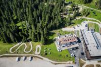 Pohľad z vtáčej perspektívy na ubytovanie Hotel Sella***s