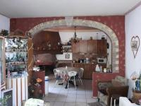 A kitchen or kitchenette at VLASSIS APTS -ΜΕΛΙΔΟΝΙ-ΔΙΑΜΕΡΙΣΜΑ ΒΑΣΙΛΙΚΗ