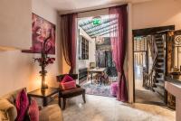Een zitgedeelte bij Hotel Amstelzicht