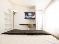 Telewizja i/lub zestaw kina domowego w obiekcie Gallery House