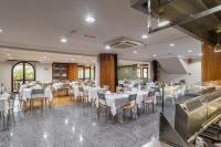 Restaurace v ubytování Apartamentos Spa Villa Pasiega
