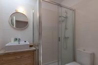 Koupelna v ubytování Fantastic 3 Bedroom Townhouse Golf Del Sur - The Palms Resort