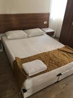 Postel nebo postele na pokoji v ubytování Valeri Beach Hotel