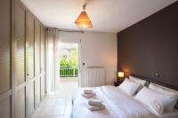 Posteľ alebo postele v izbe v ubytovaní Holiday Nest & parking